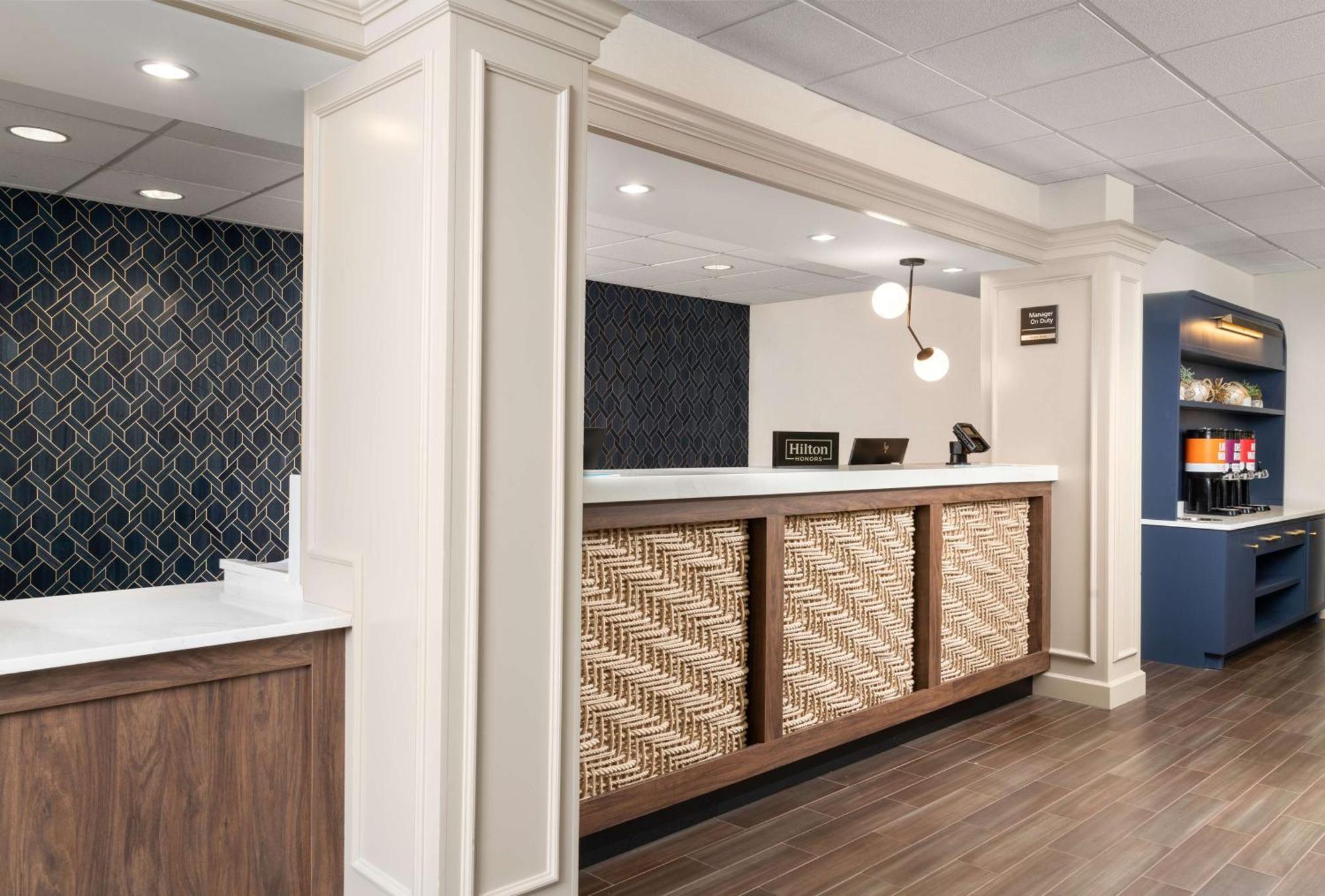 Hampton Inn & Suites Μίντλταουν Εξωτερικό φωτογραφία
