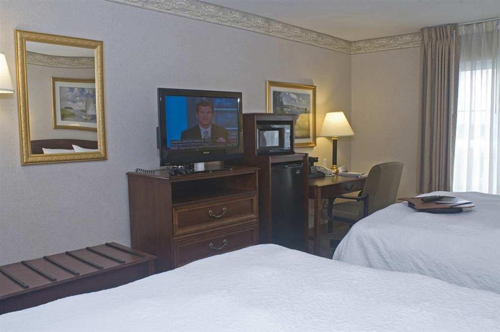 Hampton Inn & Suites Μίντλταουν Δωμάτιο φωτογραφία